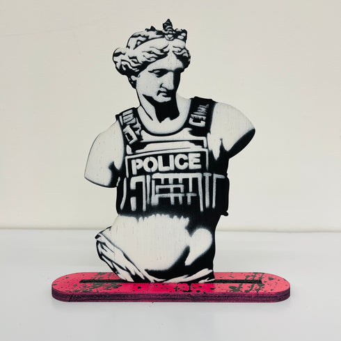"Venus in Armor" by Sinao - Mind The Gap Label