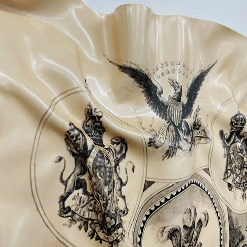 "Louis Vuiton London - Paris" by Soyz Bank - Mind The Gap Label